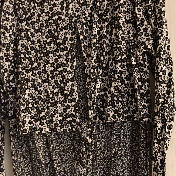 Long sleeve stylish too - Picture 3 of 4